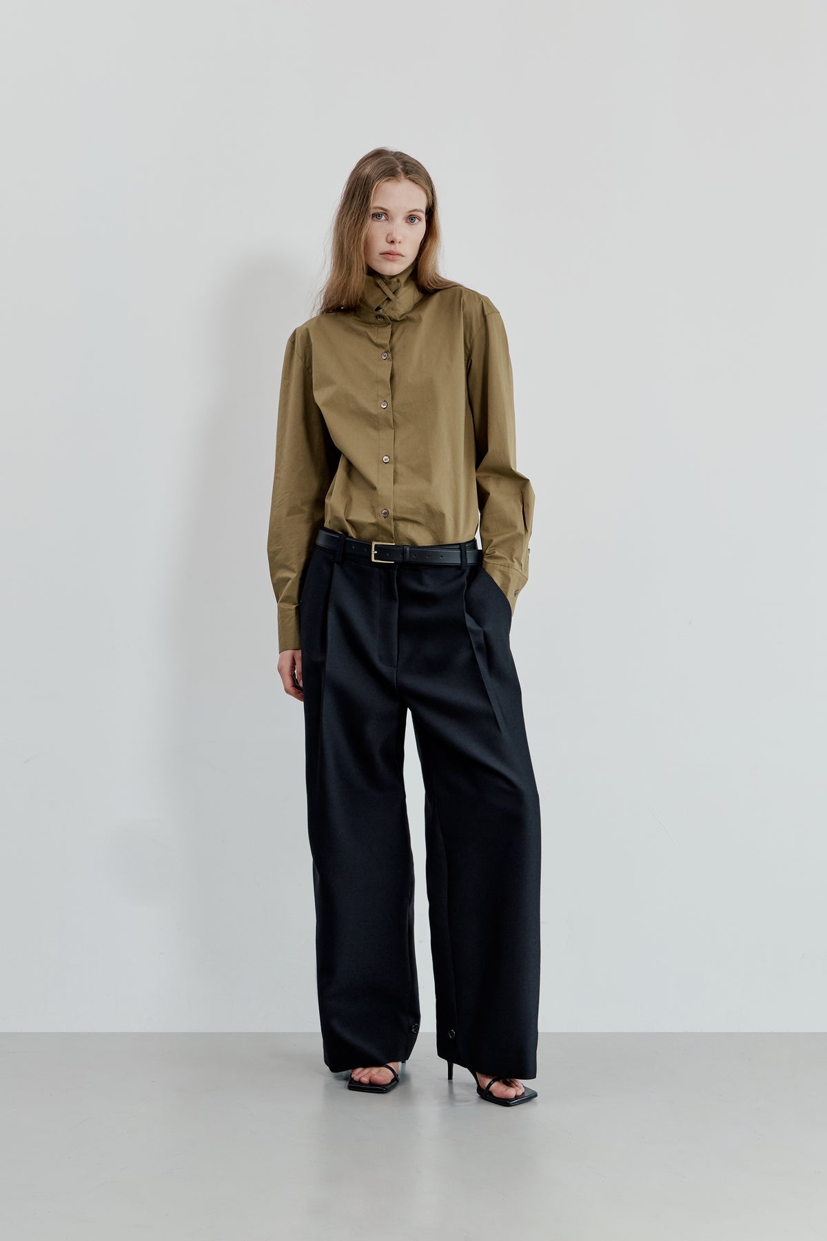 ENVER ONE-TUCK PANTS