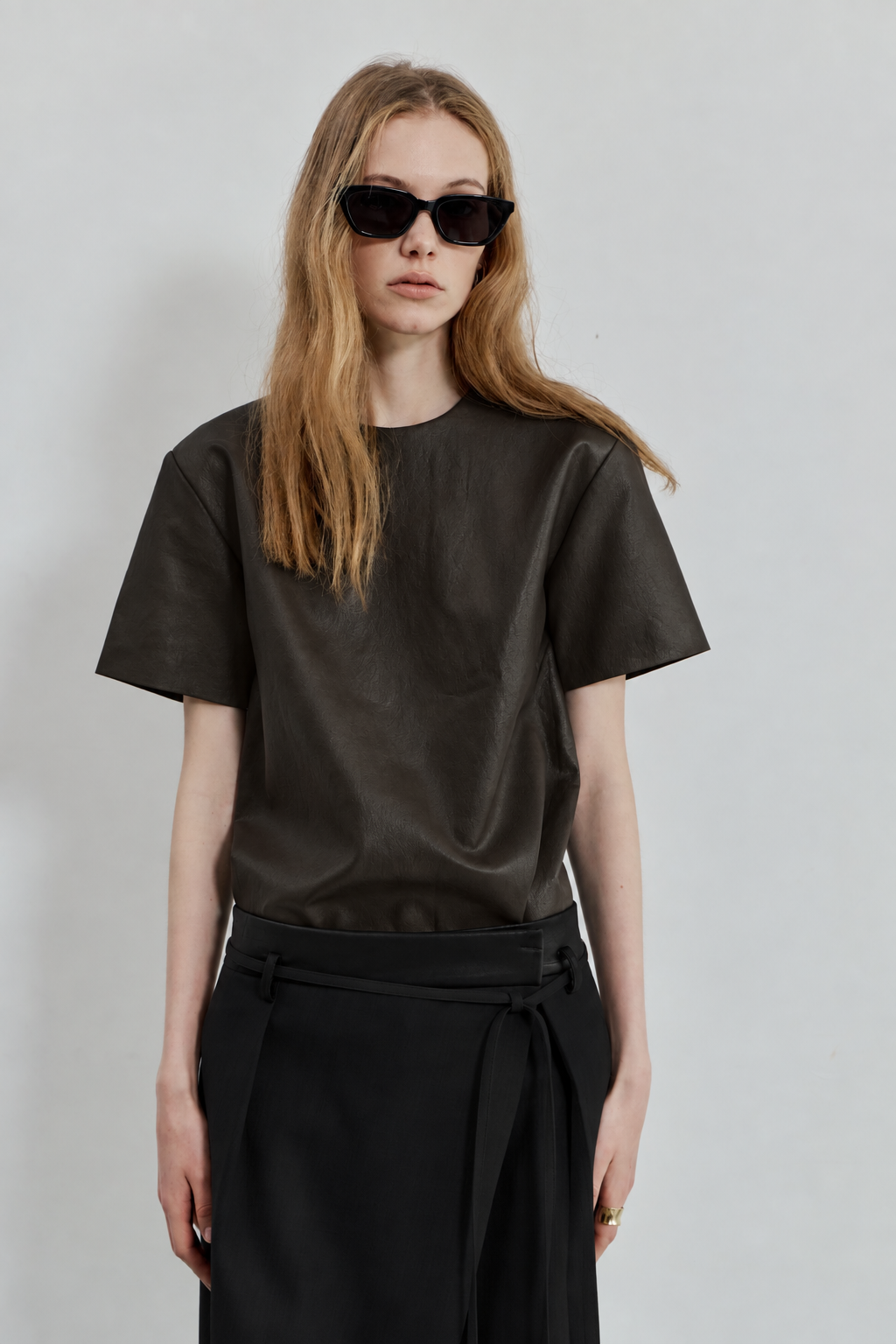 DELLA LEATHER HALF-SLEEVE TOP