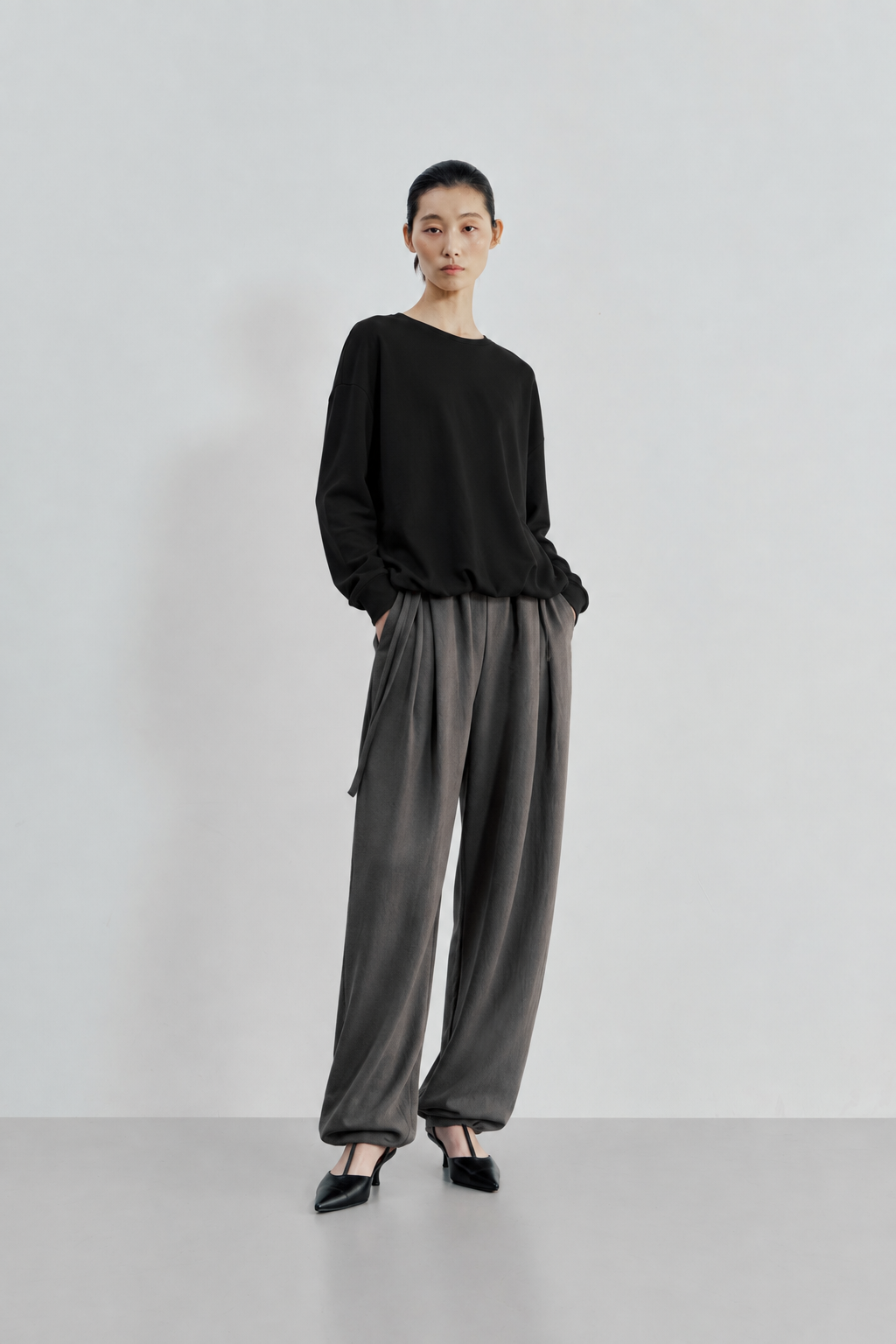 ARI ROUND-NECK SHIRRED T-SHIRT