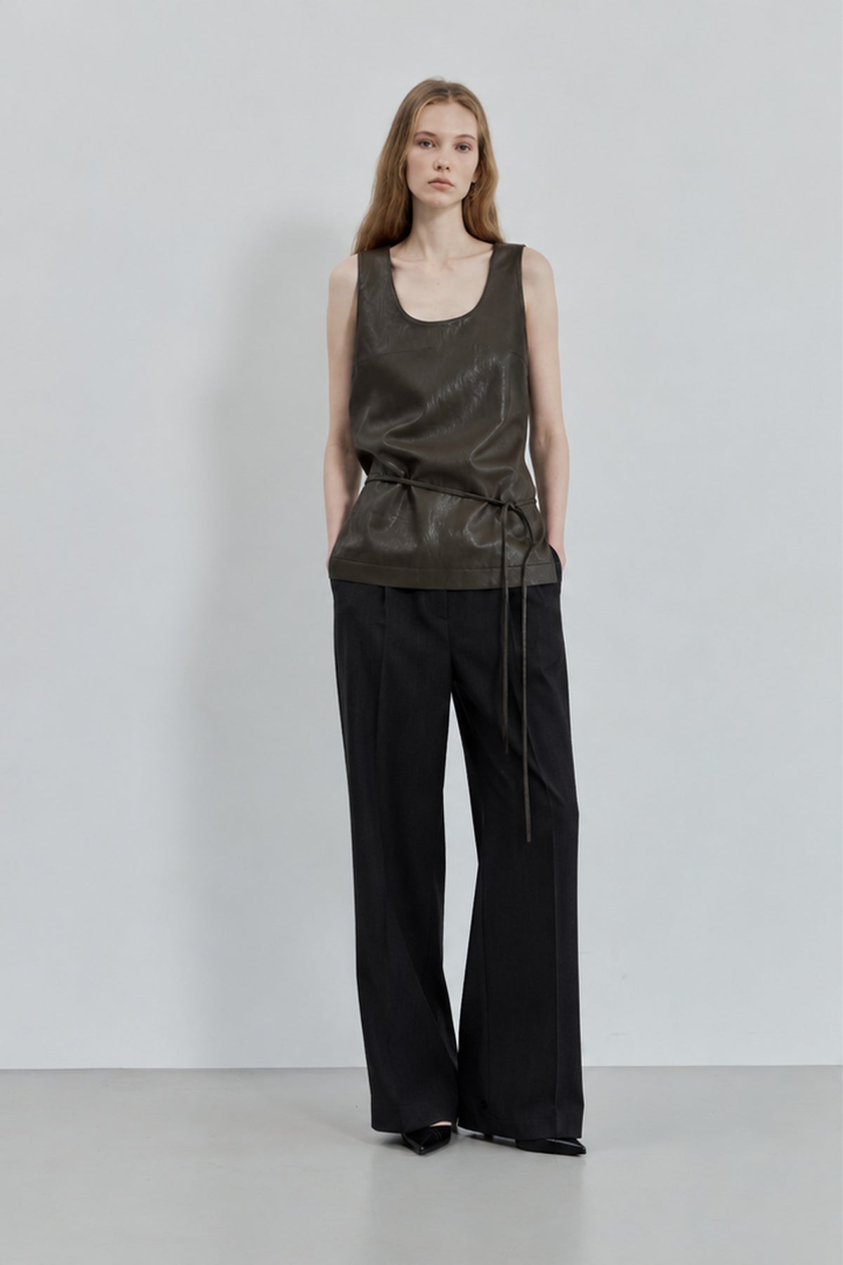 DELLA LEATHER SLEEVELESS