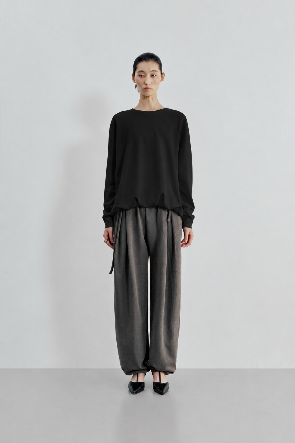 ARI ROUND-NECK SHIRRED T-SHIRT