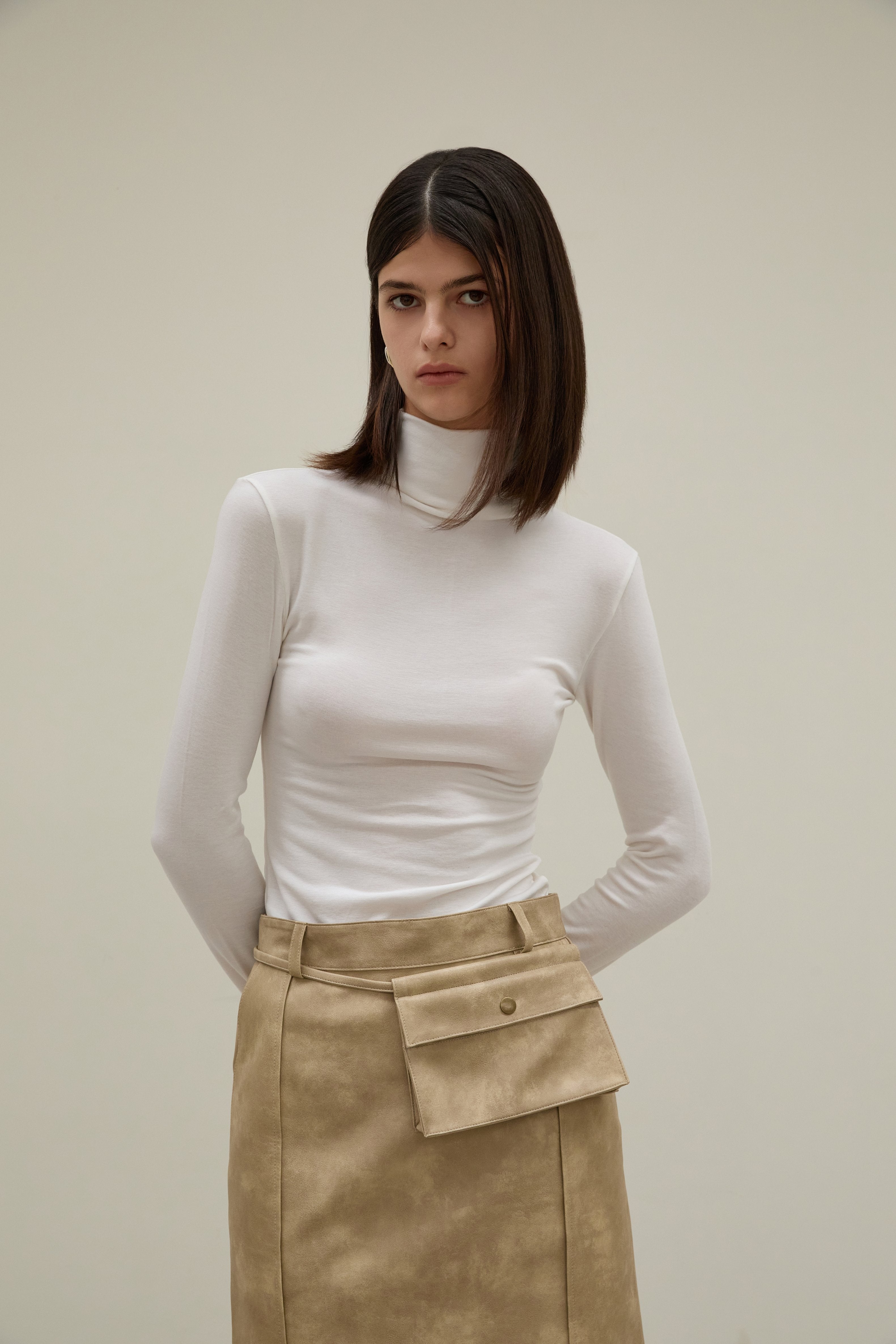 TIEN TURTLE-NECK T-SHIRT