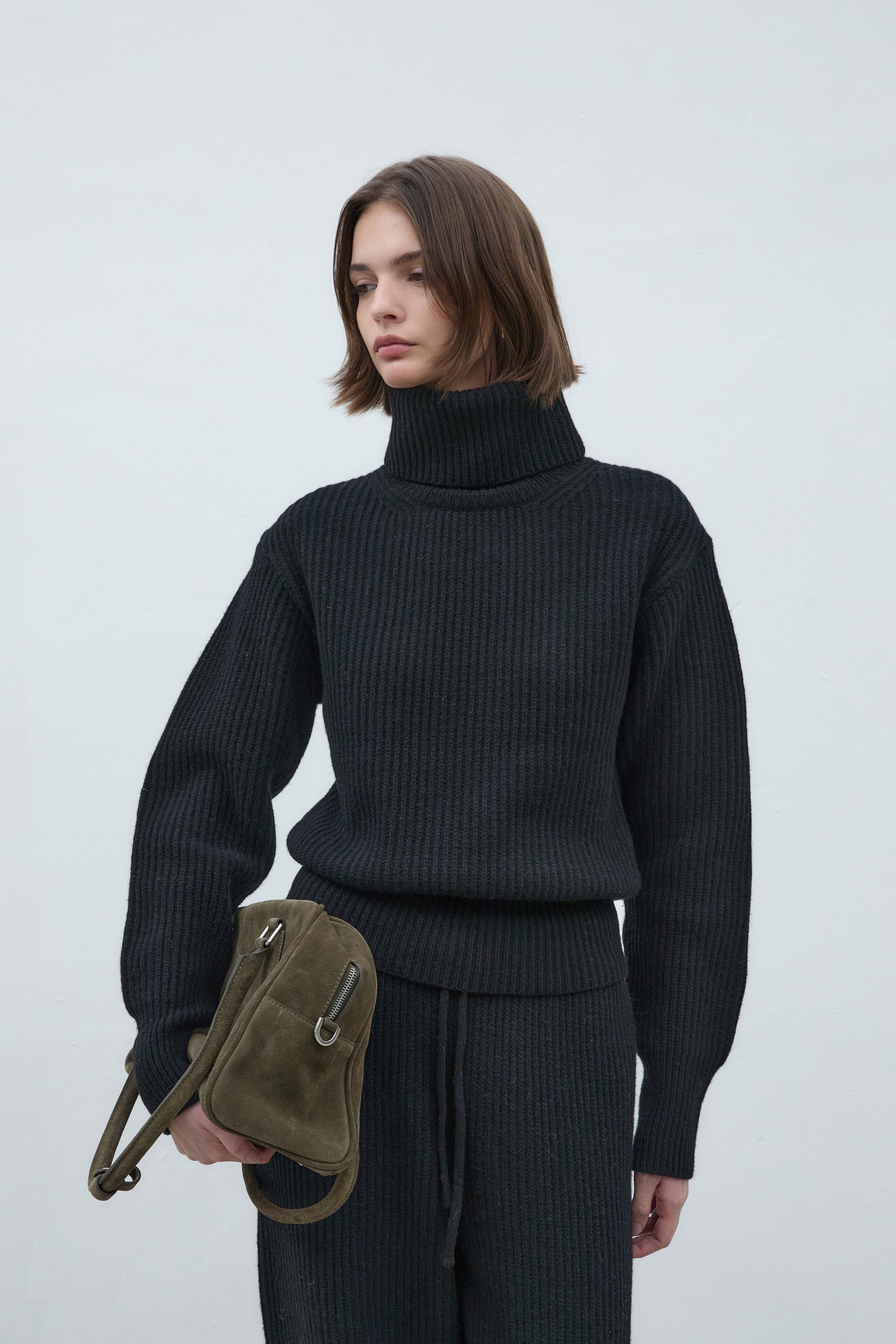RORA TURTLE-NECK KNIT