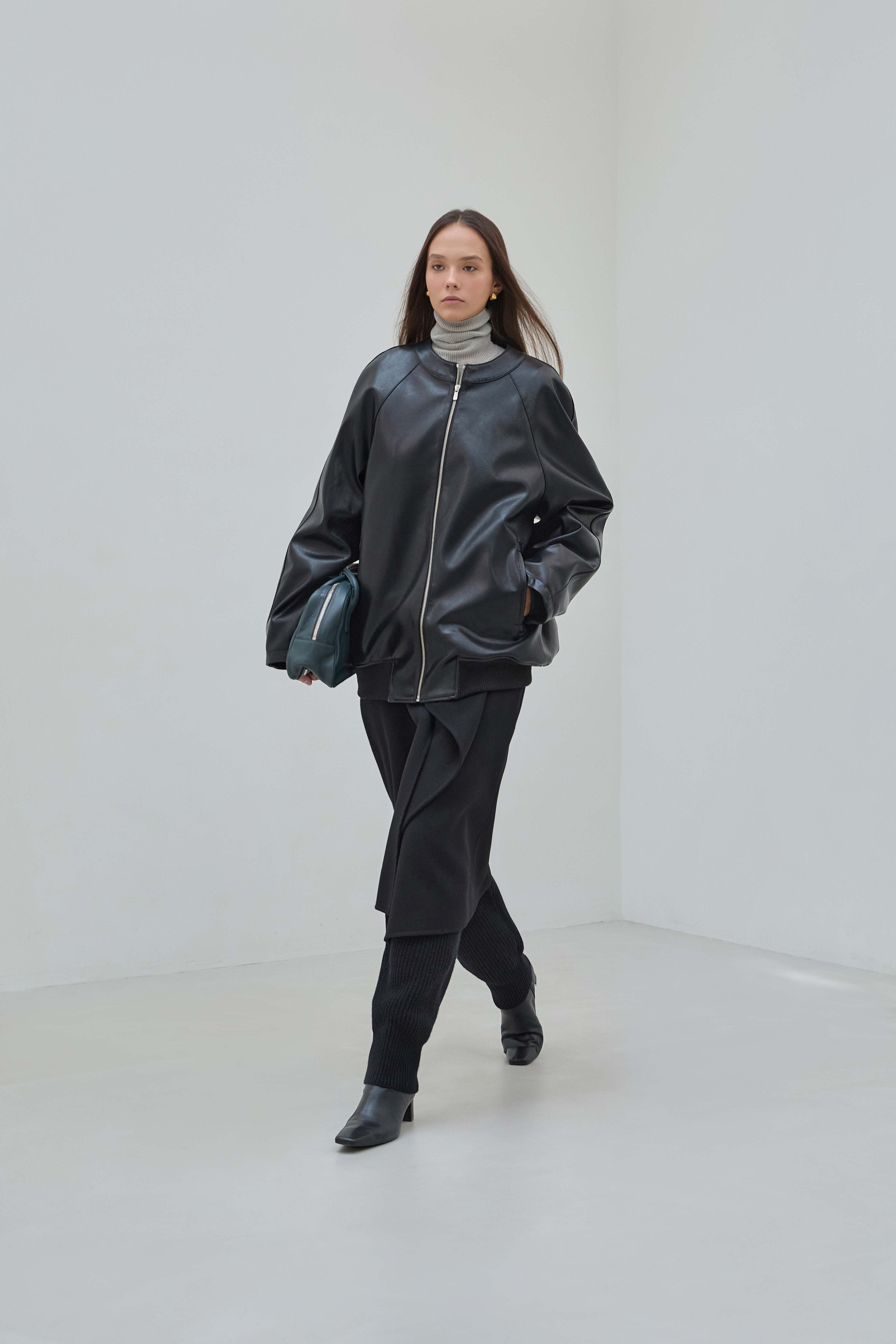 DIN LEATHER OVERFIT JUMPER